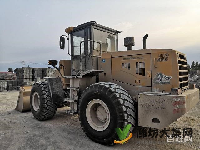 個(gè)人50鏟車(chē)