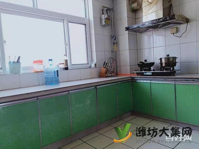 直降10萬新華路電梯洋房3室2廳176平僅售130