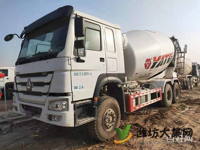 出售17年國五二手豪沃?jǐn)嚢柢?大14方 后八輪