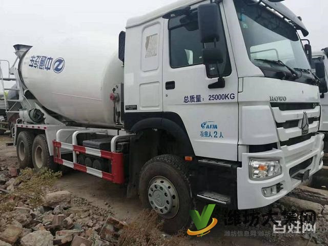 16年國(guó)四二手豪沃?jǐn)嚢柢?chē) 大14拉16方 后八輪