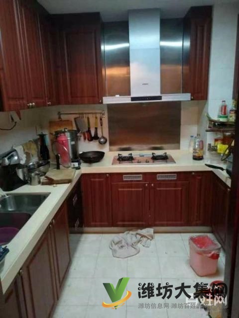 大觀天下近 市府東南精裝大四室全景觀湖 采光好價格