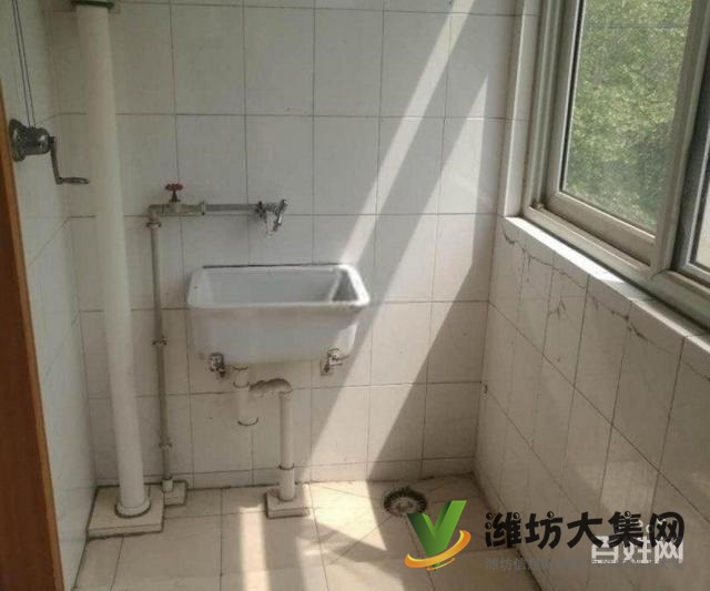 寶利家園 91平3室精裝不山不頂 無稅 帶地下室泰