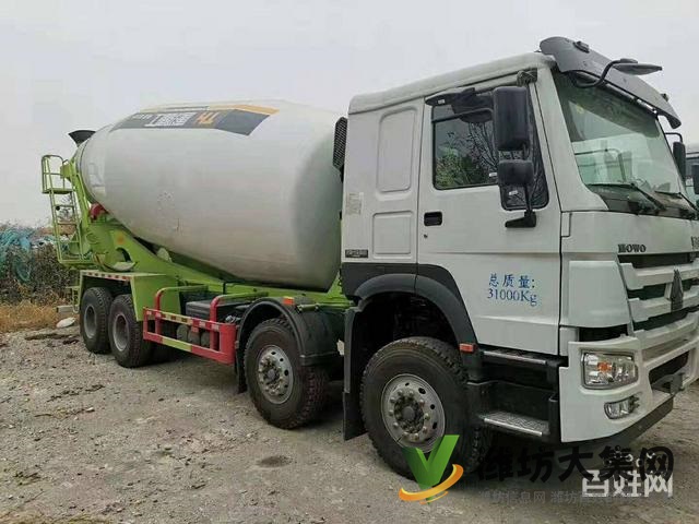 出售19年庫存全新大20方國五豪沃?jǐn)嚢柢?豪沃底盤