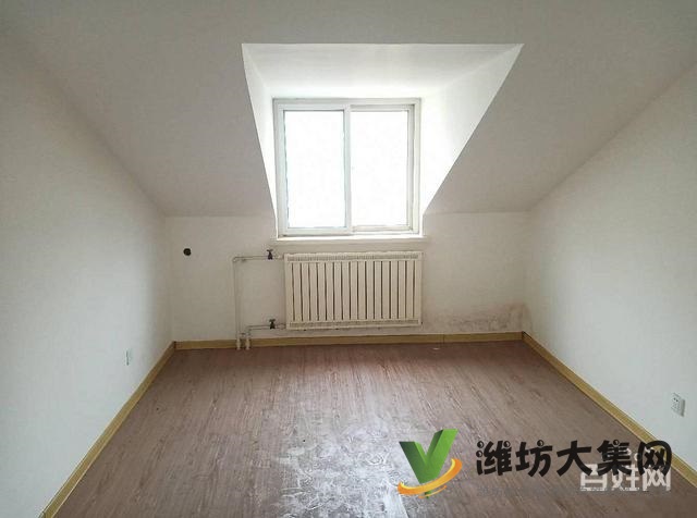 濰棉新樓四樓帶閣樓86平簡裝兩室66萬可議