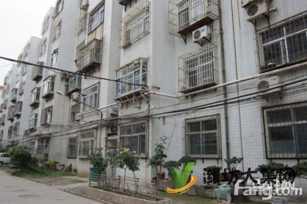 實驗小學(xué)一墻之隔工人新村 三樓 雙氣 濰柴宿舍對面