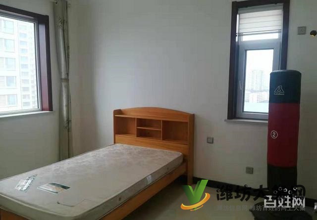 新華* **盛世華府樓層佳133平精裝三室148萬