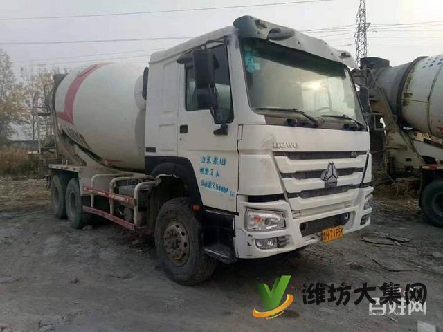 個(gè)人車(chē)轉(zhuǎn)讓國(guó)四二手豪沃?jǐn)嚢柢?chē) 大12方 后八輪