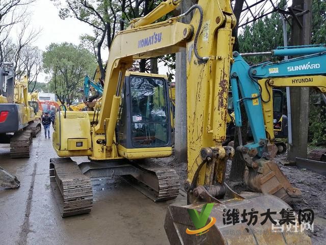 精品原裝進(jìn)口，二手挖掘機(jī)，小松60-7