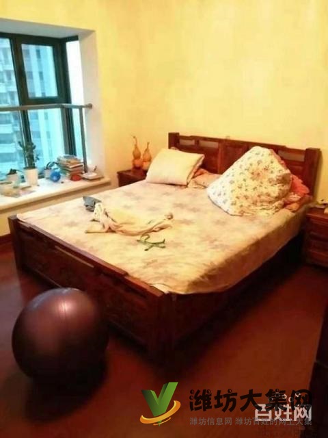 大觀天下近 市府東南精裝大四室全景觀湖 采光好價格