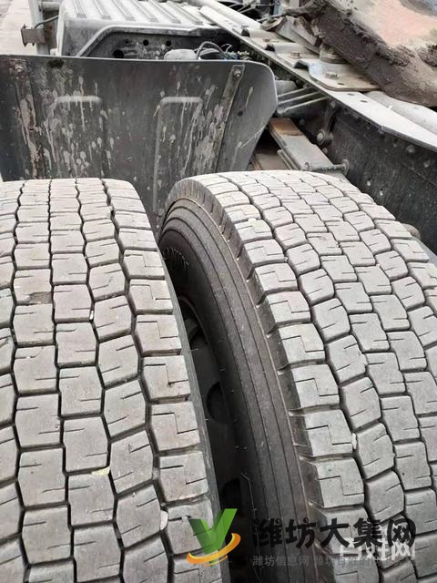 轉(zhuǎn)讓15年二手解放牽引車國(guó)4雙導(dǎo)單驅(qū)420馬力