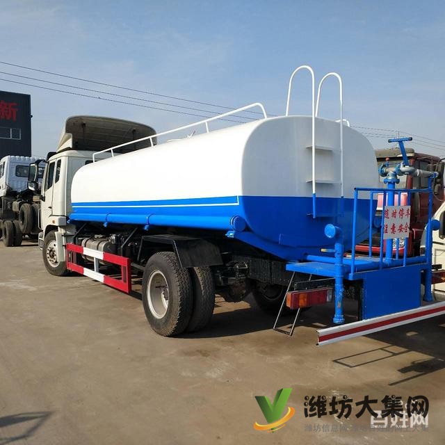 廠家直銷5噸東風(fēng)多利卡灑水車 可用于城市道路
