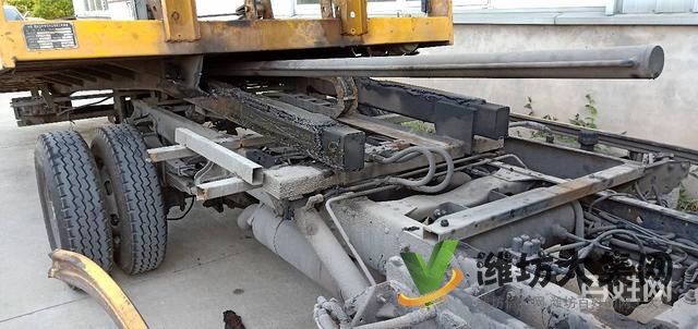 二手一拖二清障車低價(jià)處理