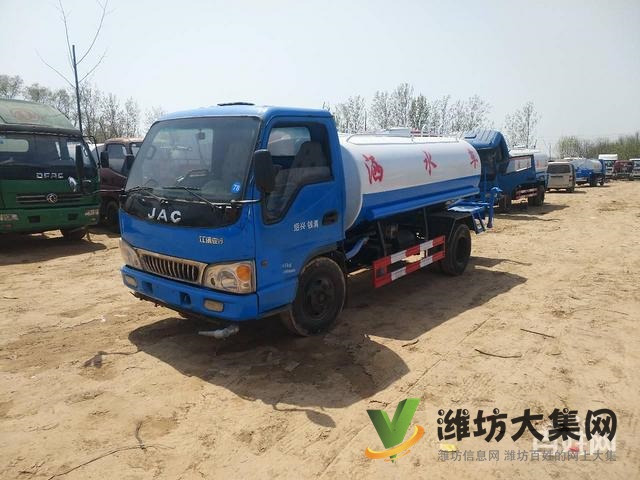 廠家直銷5噸東風(fēng)多利卡灑水車 可用于城市道路