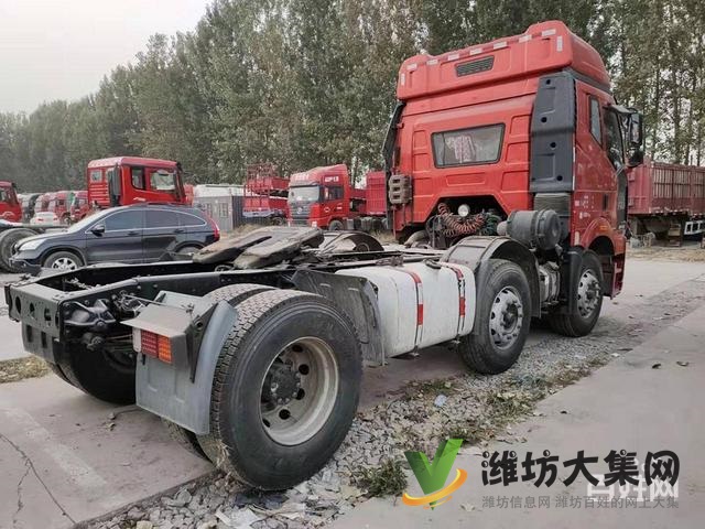 轉(zhuǎn)讓15年二手解放牽引車國(guó)4雙導(dǎo)單驅(qū)420馬力
