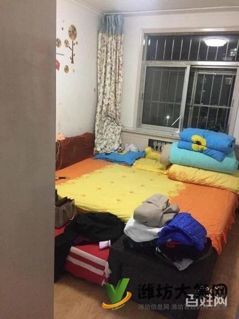 櫻園西區(qū)多層三樓104平米三室朝陽新裝修無稅