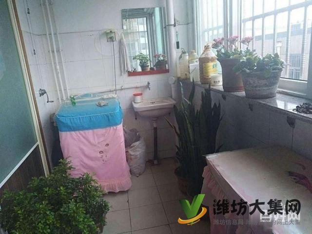 華都花園萬(wàn)達(dá)近多層2樓精裝三室?guī)У叵率壹促I即賺