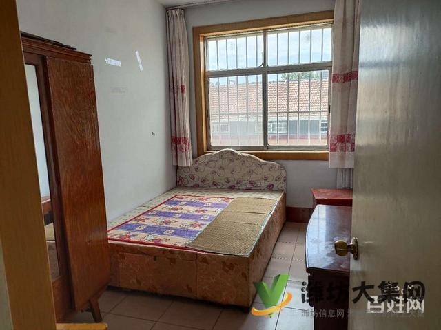 泰華附近小東場(chǎng)家屬院精裝3室2樓帶家具家電出租