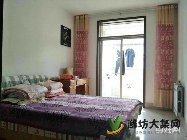 城區(qū)中央多層 一小學 區(qū)房 帶南向車庫 精裝無稅