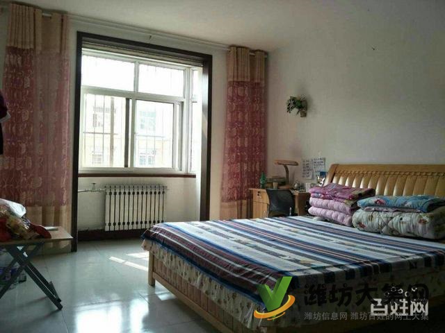 城區(qū)中央多層 一小學 區(qū)房 帶南向車庫 精裝無稅