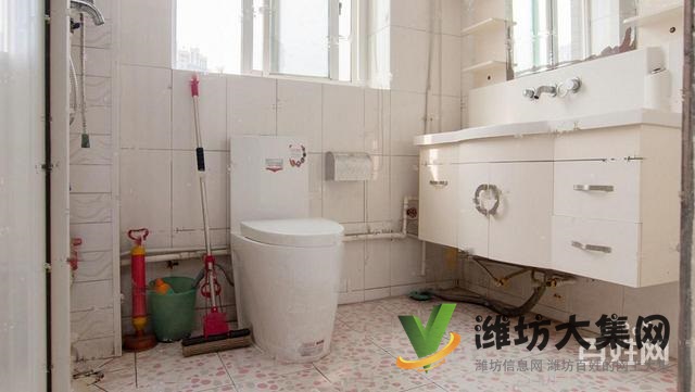 西城名都 多層復(fù)式 精裝兩層 單層118平 客廳