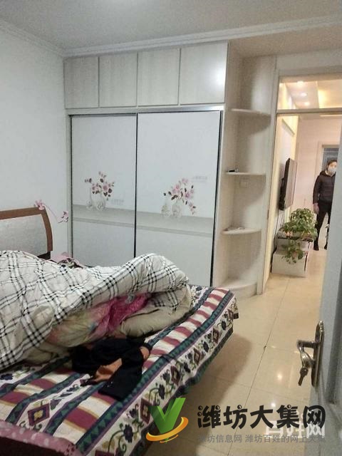 東風(fēng)街西園小學(xué)近多層112平大3室簡單裝修54.8