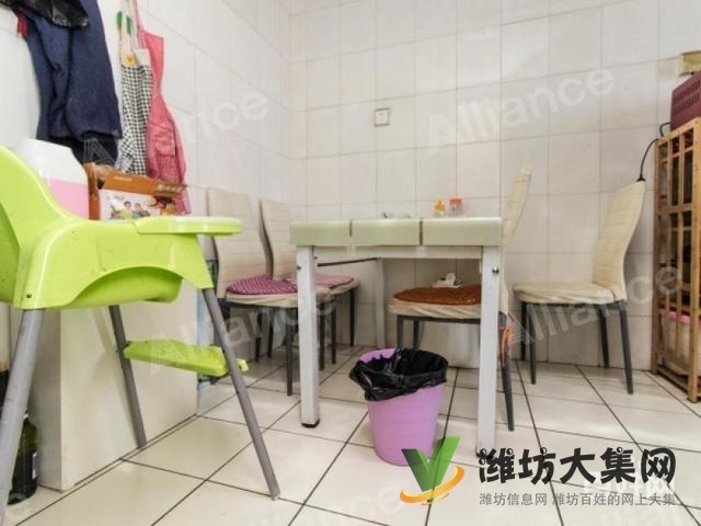 冠華小區(qū)精裝3房南北通透全配位置好實(shí)景拍攝急售