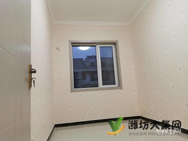 高鐵近 精裝未住 88平 客廳朝陽(yáng) 帶地下室 急售火急