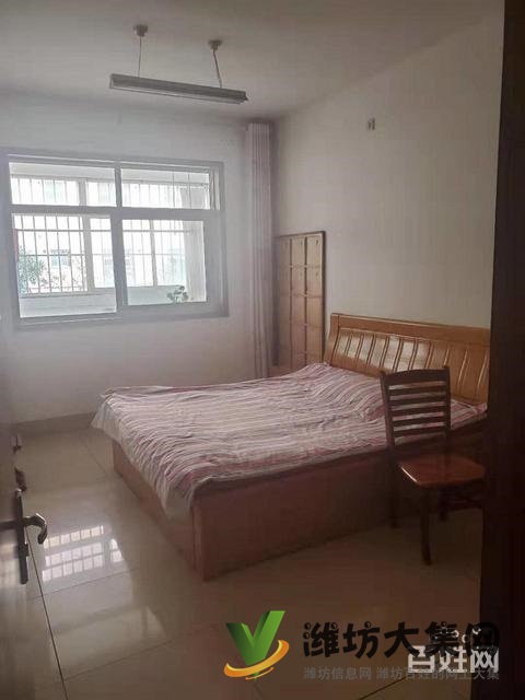 教師新村148平簡(jiǎn)裝帶車庫(kù)僅售69.8萬(wàn)