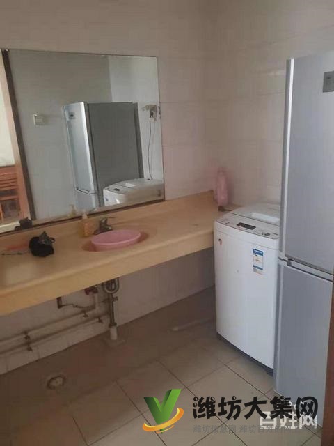 教師新村148平簡(jiǎn)裝帶車庫(kù)僅售69.8萬(wàn)