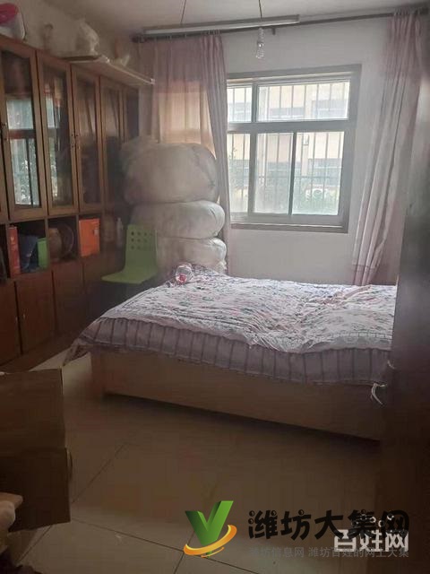 教師新村148平簡(jiǎn)裝帶車庫(kù)僅售69.8萬(wàn)