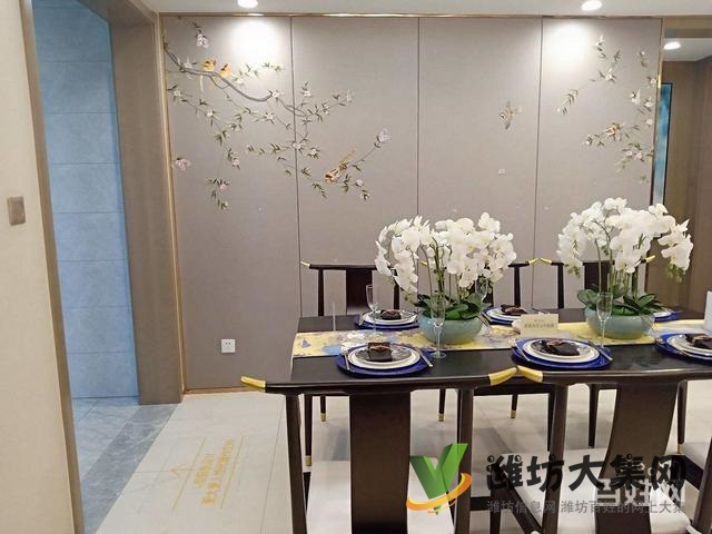 恒信玫瑰公館 小高層電梯洋房 135平三室兩廳兩衛(wèi)頂