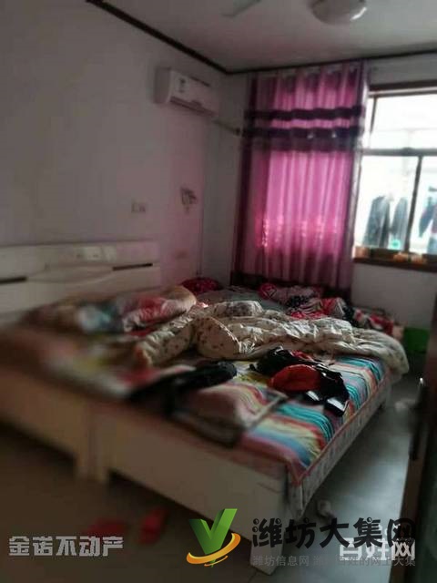 秋實(shí)小區(qū) 150平大三室 南北通透 帶車庫(kù)