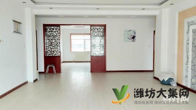 濰城區(qū)政府單位房一樓179平帶100平大院子毛坯3