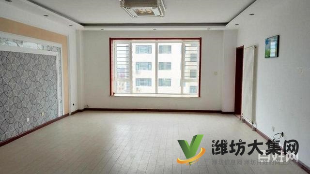 濰城區(qū)政府單位房一樓179平帶100平大院子毛坯3