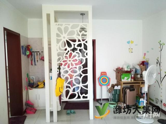 佳樂家近 多層一樓 精裝三室 客廳帶大窗戶 位置交通便利