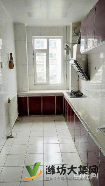 濰城區(qū)政府單位房一樓179平帶100平大院子毛坯3