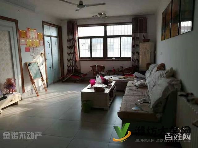 秋實(shí)小區(qū) 150平大三室 南北通透 帶車庫(kù)