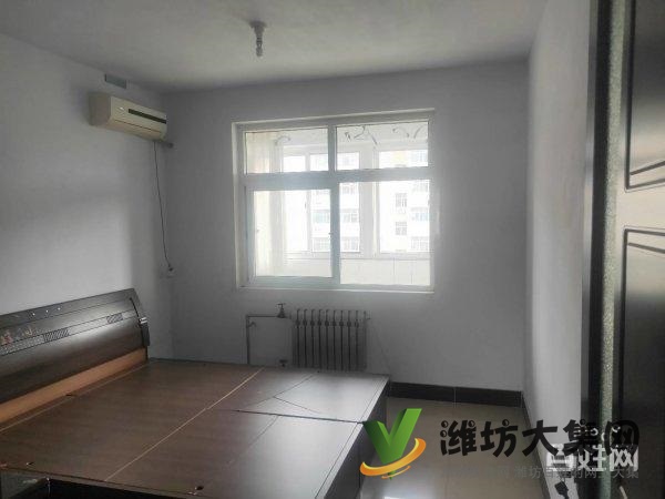 一實(shí)小近佳樂(lè)家 精裝兩室 有附房車庫(kù) 家具家電齊全