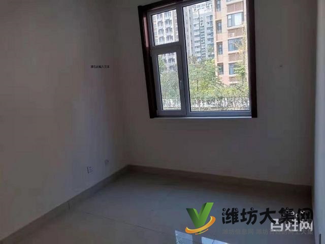 華都頤年園一樓帶院三室兩廳精裝修家具家電齊全雙氣供暖1400