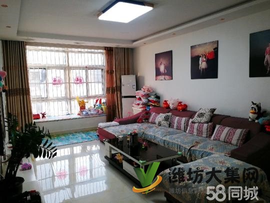 美麗華小區(qū)3室2廳1衛(wèi)