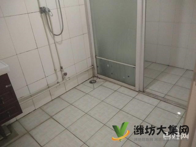 一樓新佳樂(lè)家附近 海龍學(xué)校 面積大帶大車庫(kù) 采光