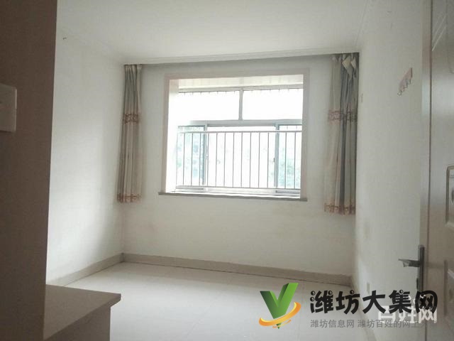 一樓新佳樂(lè)家附近 海龍學(xué)校 面積大帶大車庫(kù) 采光