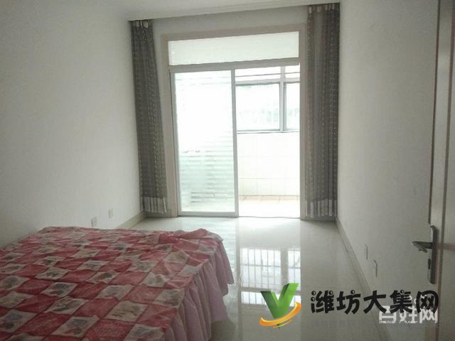 一樓新佳樂(lè)家附近 海龍學(xué)校 面積大帶大車庫(kù) 采光