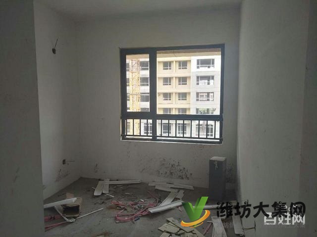 德潤綠城海棠園 四室 電梯房 贈 儲藏室 急售 改