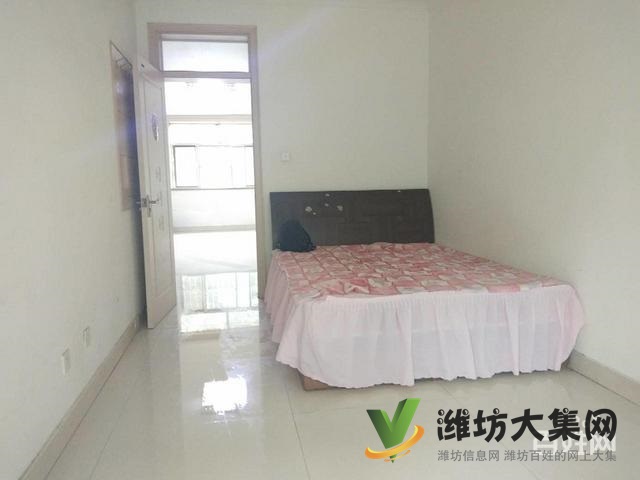 一樓新佳樂(lè)家附近 海龍學(xué)校 面積大帶大車庫(kù) 采光