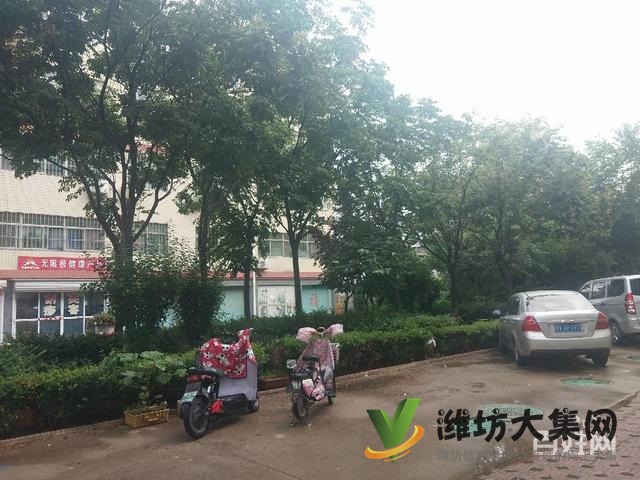 一樓新佳樂(lè)家附近 海龍學(xué)校 面積大帶大車庫(kù) 采光