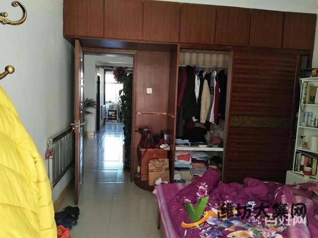 奎文區(qū)泰華北 萬達近福壽街一樓帶院89平3室 精裝