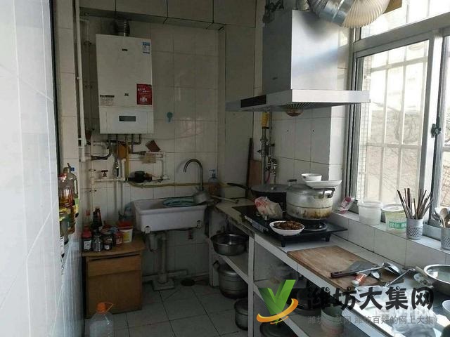 奎文區(qū)泰華北 萬達近福壽街一樓帶院89平3室 精裝