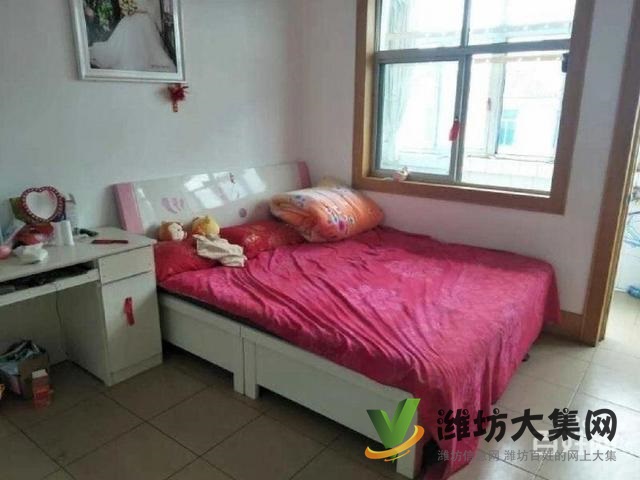 站南廣場(chǎng)多層94平精裝3室 帶超大地下室 車(chē)位 看