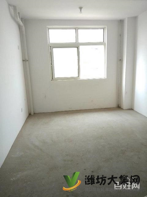 真賤，便宜124平大三室，龍泉太 陽城，送地下室，